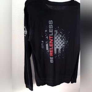 Relentless Rebel Mens Long Sleeve Shirt size M Black Red Crewneck Pullover